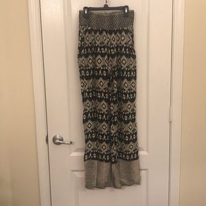 Black and cream patterned pants